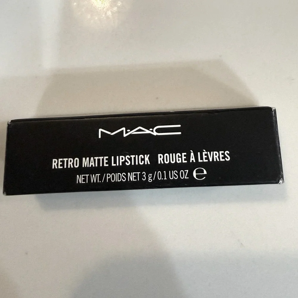 MAC MACximal Retro Matte Lipstick Mixed Media Deep Raisin Plum Matte Retail $25